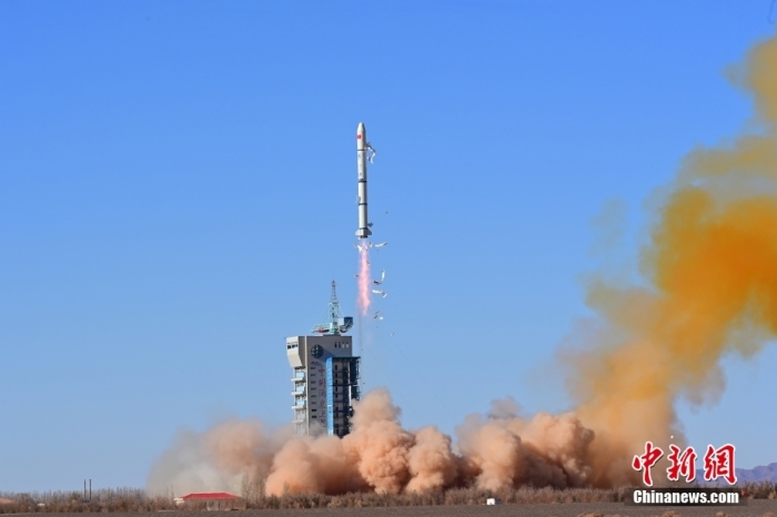 北京时间2023年11月16日11时55分，我国在酒泉卫星发射中心使用长征二号丙运载火箭，成功将新一代海洋水色观测卫星发射升空，卫星顺利进入预定轨道，发射任务获得圆满成功。此次任务是长征系列运载火箭第497次飞行。汪江波 摄