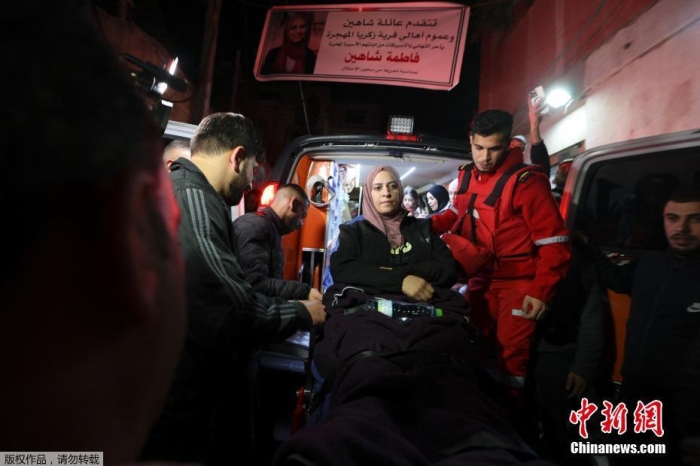 tp官网|临时停火第二天，哈马斯释放更多以色列籍被扣押人员