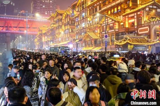 China sees a jump in border crossings on New Year's Day