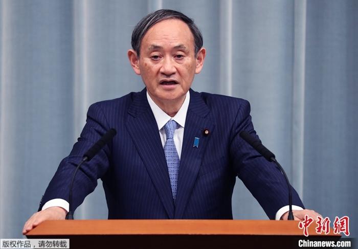 尽快辞职：日本前首相菅义伟。