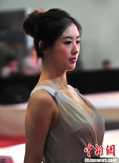 兽兽今年完婚 与男友恋爱两年曾因不雅视频消沉