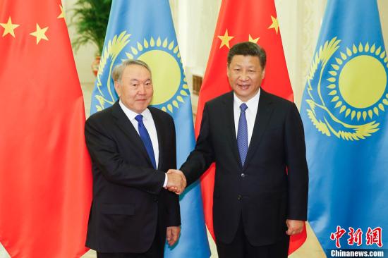 5月14日，中国国家主席习近平在北京人民大会堂会见来华出席“一带一路”国际合作高峰论坛的哈萨克斯坦总统纳扎尔巴耶夫。中新社记者 盛佳鹏 摄
