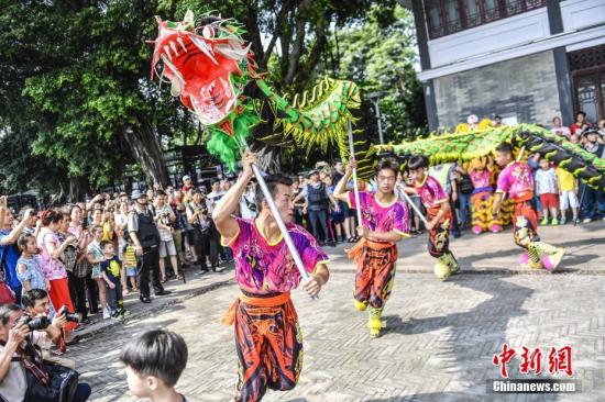 Travel boom expected as Dragon Boat Festival draws near