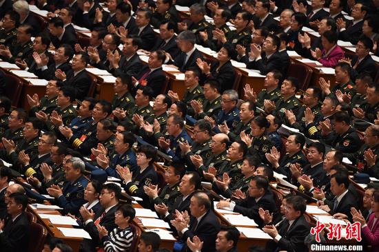 资料图：10月18日，中国共产党第十九次全国代表大会在北京人民大会堂开幕。图为大会会场。 中新社记者 毛建军 摄