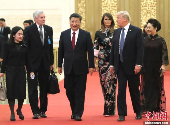 11月9日晚，中国国家主席习近平和夫人彭丽媛在北京人民大会堂举行宴会，欢迎美国总统特朗普和夫人梅拉尼娅。中新社记者 盛佳鹏 摄