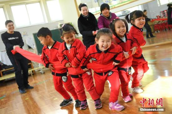 资料图：山西省政府机关幼儿园举行家长开放日活动。 武俊杰 摄