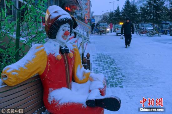 2018年1月1日，内蒙古呼伦贝尔牙克石迎来新年第一场雪。 余昌军 摄 图片来源：视觉中国