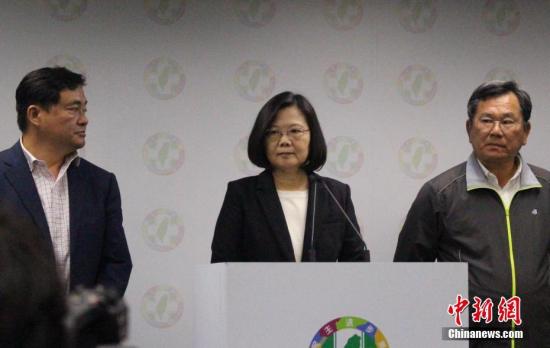11月24日晚，蔡英文在台北宣布辞去民进党主席职务，以示对该党在台湾“九合一”选举中的表现负责。图中为蔡英文。中新社记者 张晓曦 摄