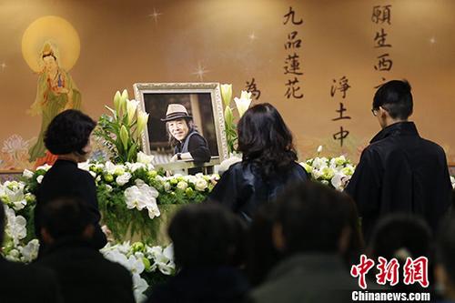1月27日，林清玄告别式在佛光山台北道场举行，这位知名作家的亲朋好友，从海内外前来，与他告别。中新社记者 陈小愿 摄