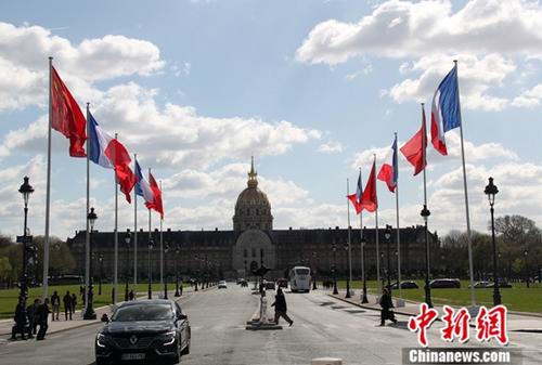 Poll: French optimistic on relations with China