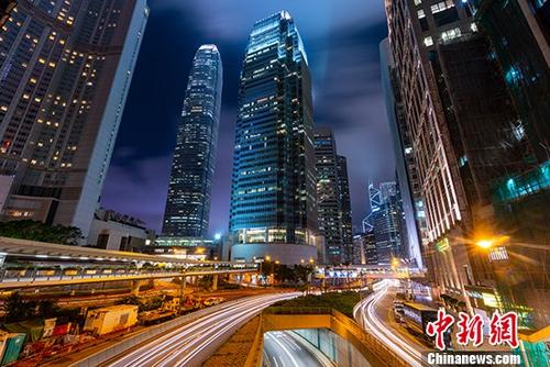 图为顶级写字楼林立的香港中环。
中新社
记者 张炜 摄