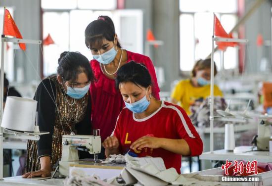 Officials refute so-called 'forced labor' in Xinjiang Uygur
