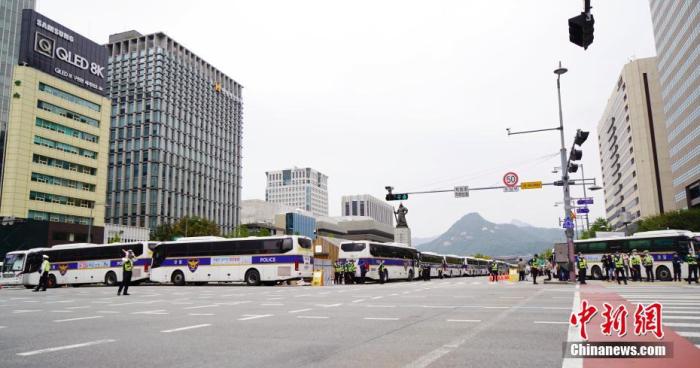 资料图：韩国首尔光化门广场附近。中新社记者 曾鼐 摄