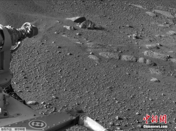 当地时间2021年2月28日，美国国家航天局发布“毅力号”传回的火星照。