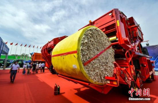 Impressed by its cotton industry, foreign experts eager to visit Xinjiang