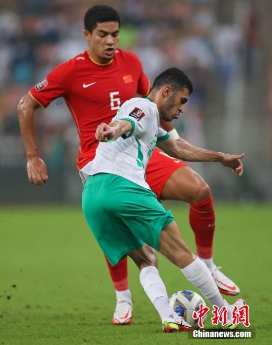 上轮比赛中，国足2：3不敌沙特。