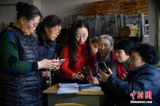 Beijing introduces new policies to aid elderly population