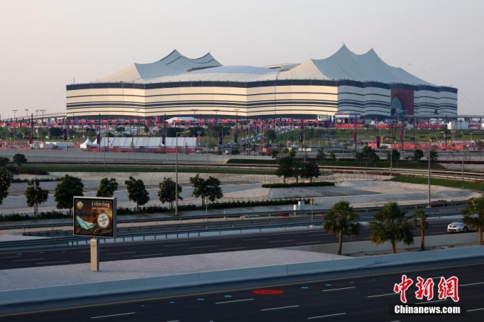 卡塔尔世界杯海湾体育场外景。 <a target='_blank' href='/'>中新社</a>记者 富田 摄 　