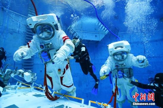 Astronauts selected for Shenzhou-18, 19 missions