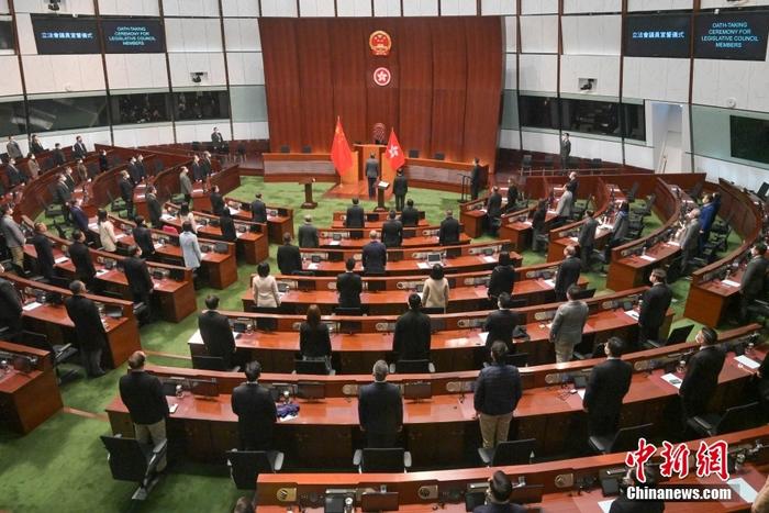 香港特区立法会4名新议员宣誓就任 李家超监誓