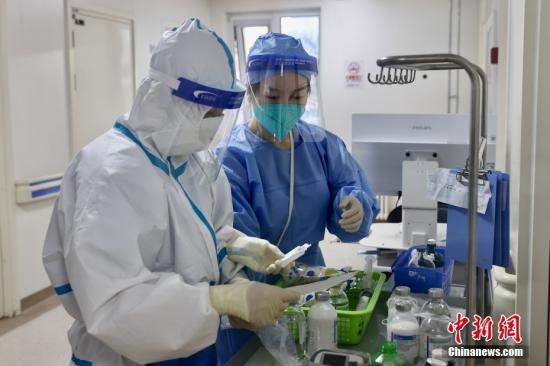 China establishes 13 specialized national medical centers