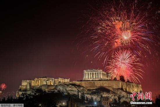 Greece begins 6-day working week