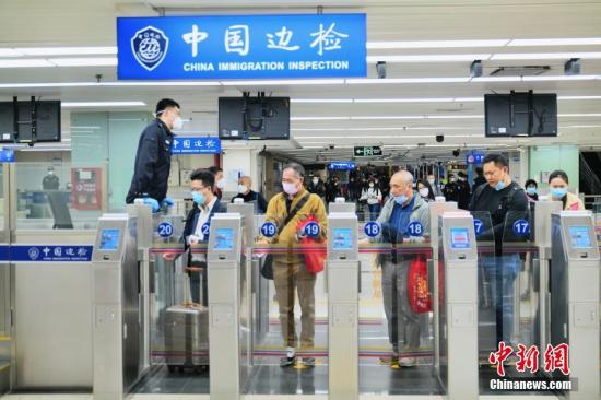 China sees surge in entry, exit trips in Q1