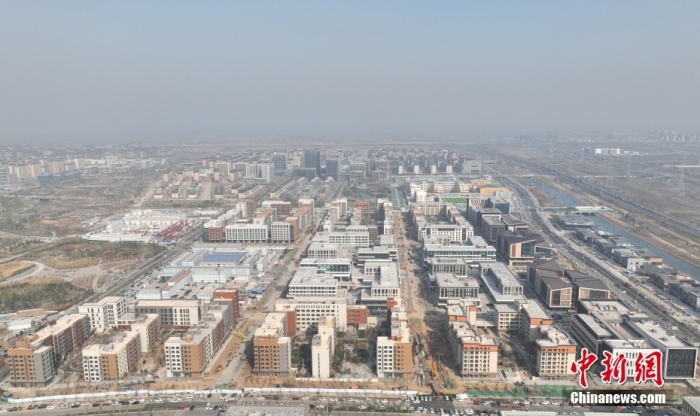 3月29日，航拍雄安·金湖未来城项目五标段建设现场。(无人机照片)中新社记者 韩冰 摄
