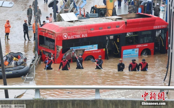 韩国近期强降雨已致47人死亡近2万人疏散避险-中新网