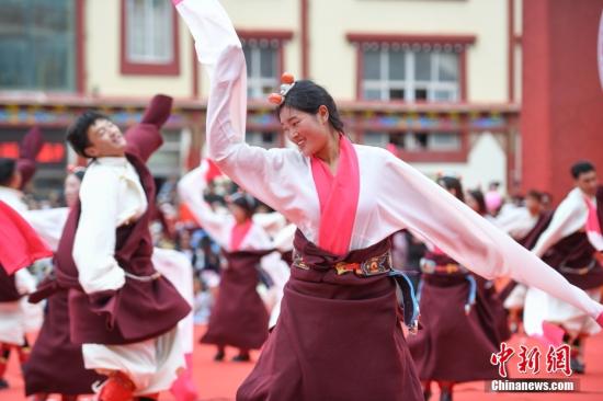 Rights of all people of all ethnic groups in Xizang guaranteed: white paper