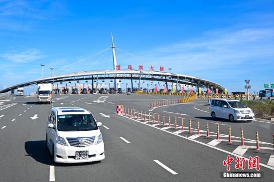 Policy shift sparks surge in Hong Kong-Zhuhai-Macao Bridge crossings